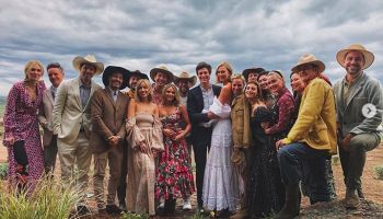 Karlie Kloss se podruhé vdala. Tentokrát v šatech návrháře Jonathana Simkai