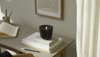 Znáte pilíře skandinávského stylu bydlení? Na podzim vsaďte na designové svícny