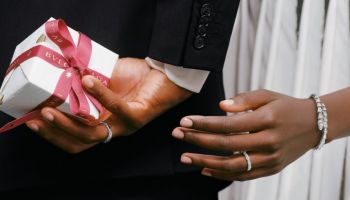 Bvlgari dává průchod fantazii a elektrizujícímu náboji ve spojení s láskou z malých a upřímných gest