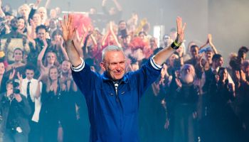 Velkolepou přehlídkou se Jean-Paul Gaultier rozloučil s haute couture