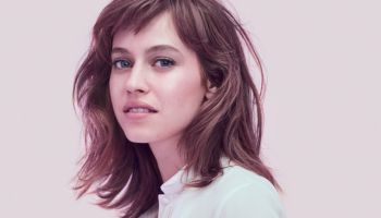 Herečka Lou de Laâge je novou tváří Parfums Givenchy