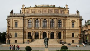 Rudolfinum ožije vážnou hudbou a jazzem