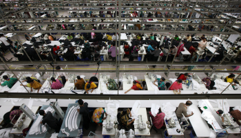 Obchodní válka mezi Čínou a USA nutí módní společnosti přesouvat výrobu