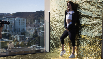Bella Hadid v kampaních Nike a Bulgari