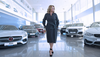 Být žena je má výhoda, říká Karolína Topolová, generální ředitelka Aures Holdings zastřešující značky AAA Auto i Mototechna