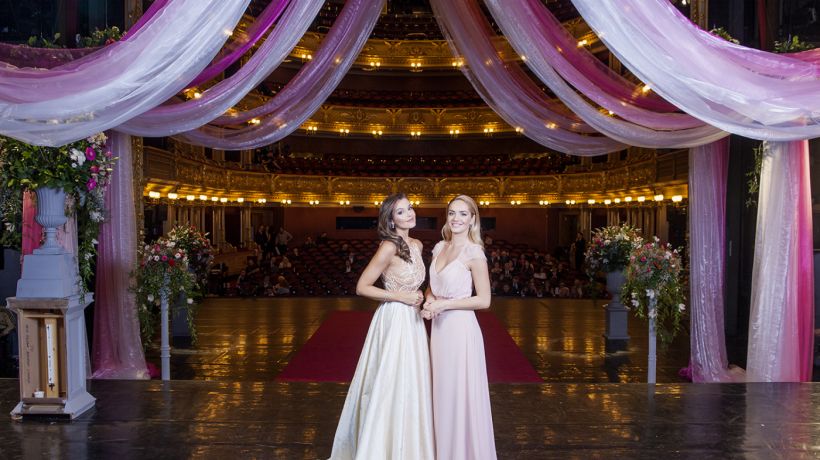Iva Kubelková a Táňa Kuchařová hrají v Národním