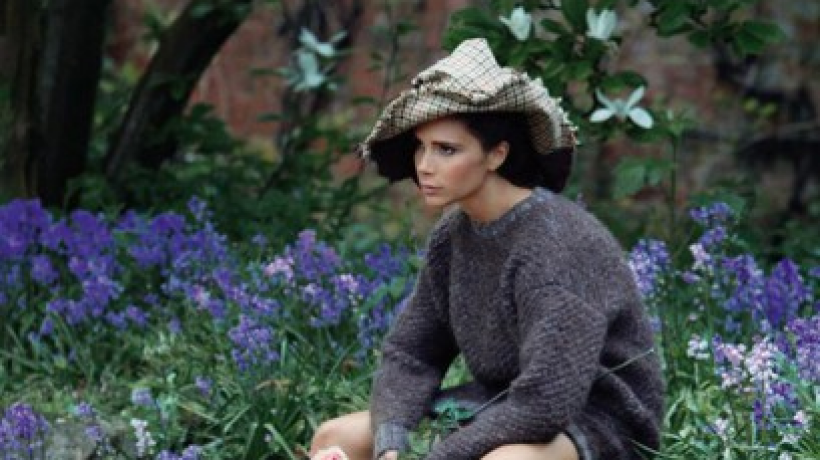 Victoria Beckham ve Vogue ztělesní dámu z panství