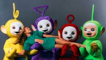 Retro nebo pořádně bláznivá módní spolupráce? To jsou Teletubbies s designérem Christianem Cowanem