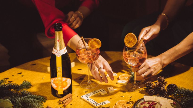 Nalaďte se na zimu s Chandon Garden Spritz v kombinaci s voňavou skořicí