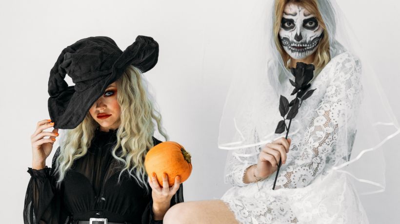 Nejlepší halloweenské kostýmy od Hailey Bieber až po Harryho Stylese