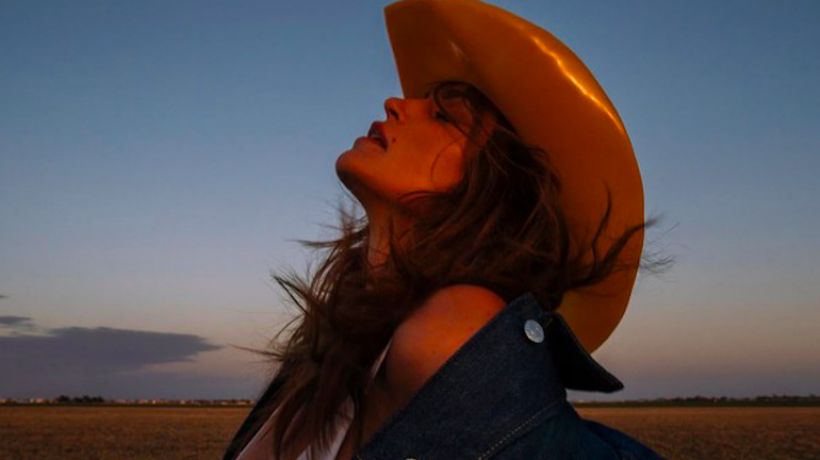 Cindy Crawford v nové kampani Acne Studios
