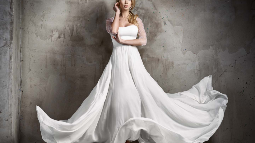 Exkluzivní hedvábné svatební šaty z dílny Heleny Mertlové