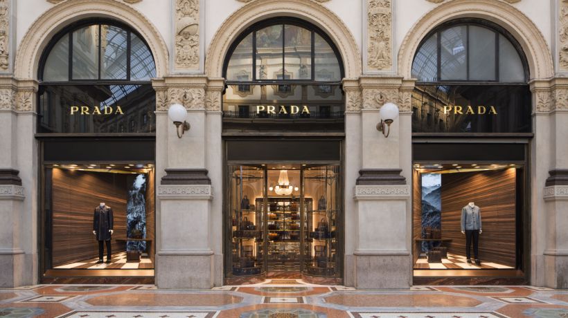 PRADA přichází s novým konceptem výloh