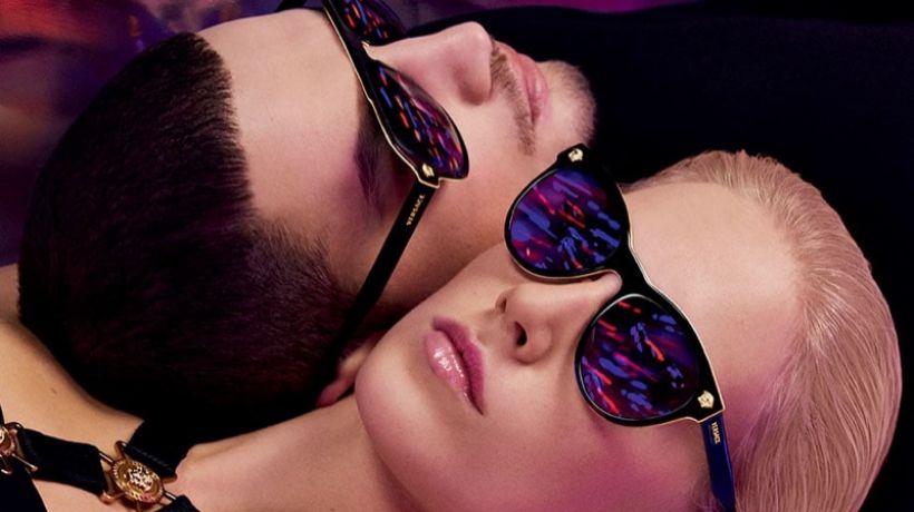 Značka Versace odhalila další kolekci slunečních brýlí