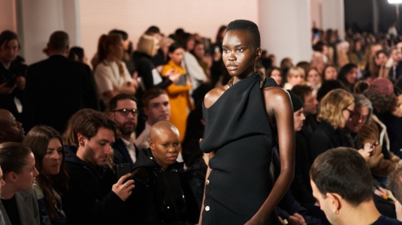 Sázka na ženskou rafinovanost v kolekci Proenza Schouler
