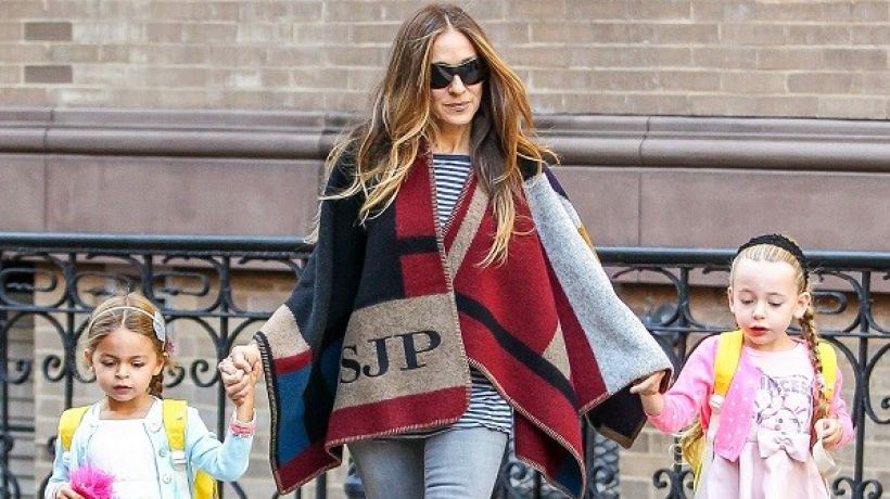 Celebrity se pro podzim 2014 shodly na nejoblíbenějším kousku: Burberry pončo