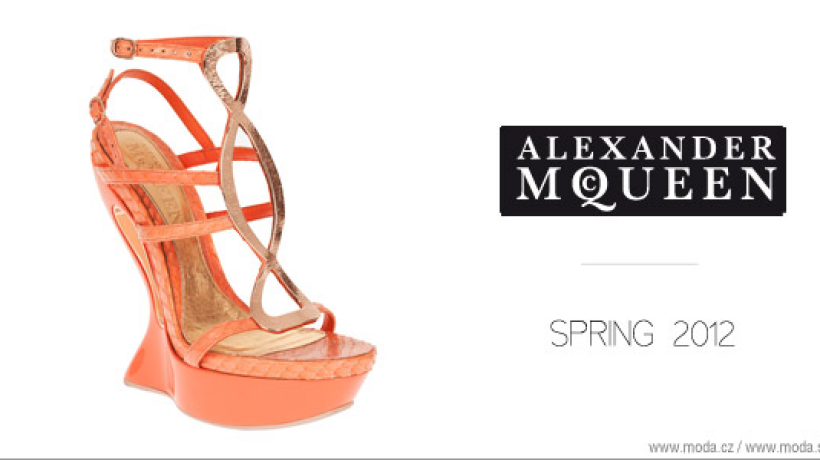 Jarní boty Alexander McQueen nabízí pestrý výběr pro náš botník!