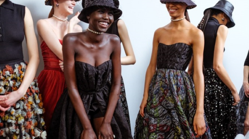 Cestování časem s kloboučkem od Diora