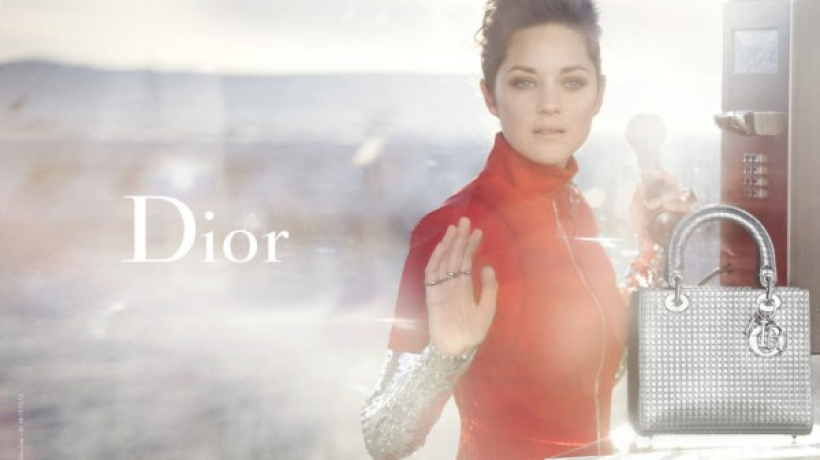 Marion Cotillard září na jaře 2015 v nové kampani kabelek Lady Dior