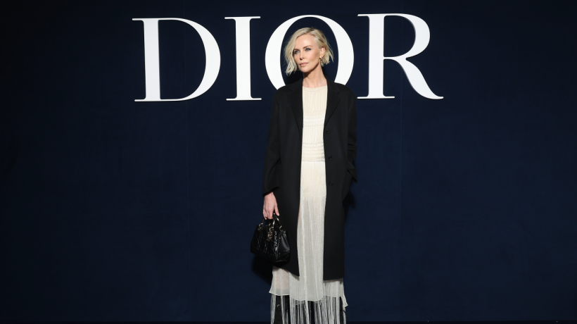 Abstraktní efekt i budoucnost novým generacím žen vtiskl Dior do své nové kolekce
