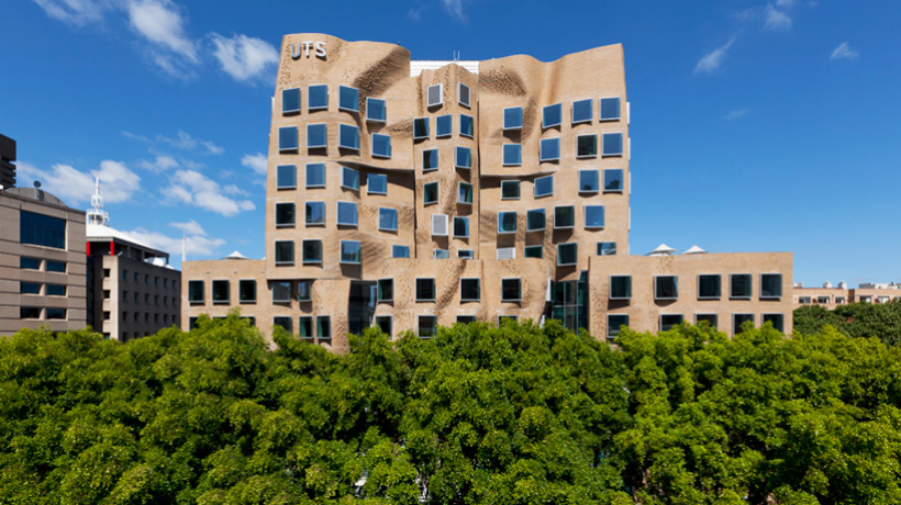 Frank Gehry nechal svůj podpis na univerzitě v Sydney