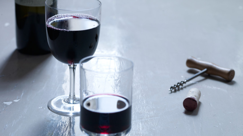 Vychutnejte si jarní večer se sklenkou dobrého vína