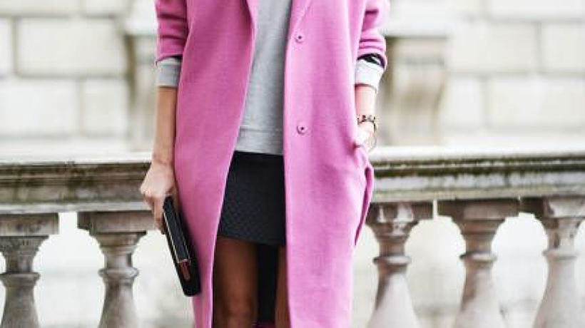 Růžový kabát konečně v ulicích