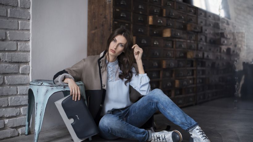 Žena v modelu JITKY KLETT má jedinečný styl