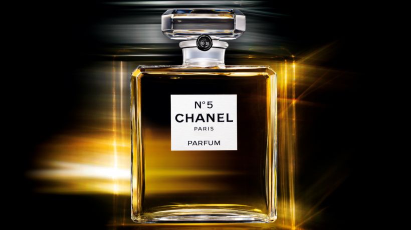 Úchvatná historie světově nejznámějšího parfému Chanel N°5