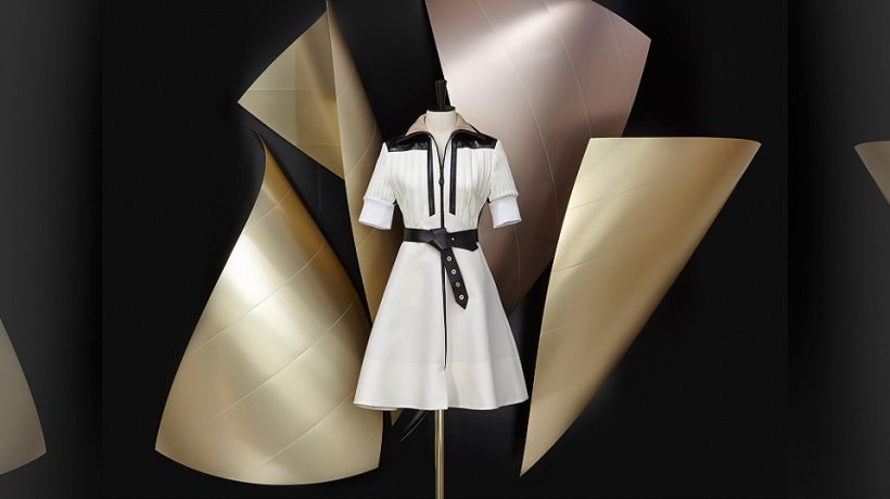 terické plastiky Franka Gehryho ovládly výlohy Louis Vuitton