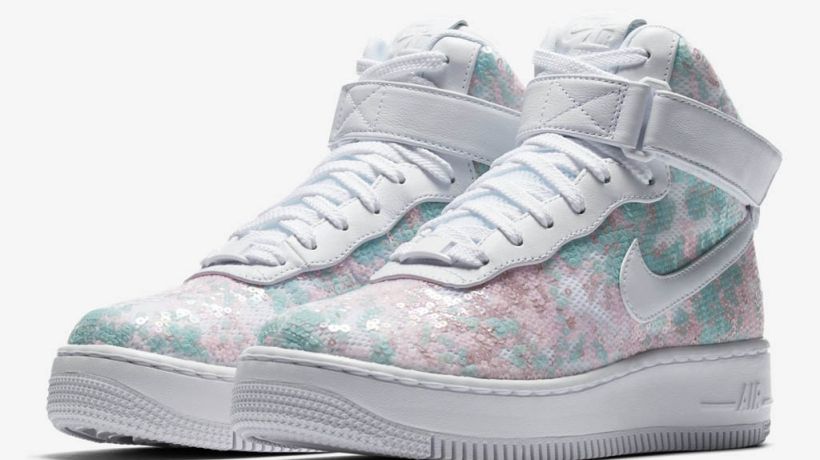 Nike vyrobil tenisky inspirované popelčinými střevíčky