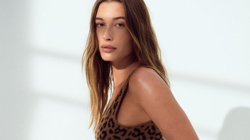 Hailey Bieber oblékla kašmírovou kolekci spodního prádla Victoria's Secret