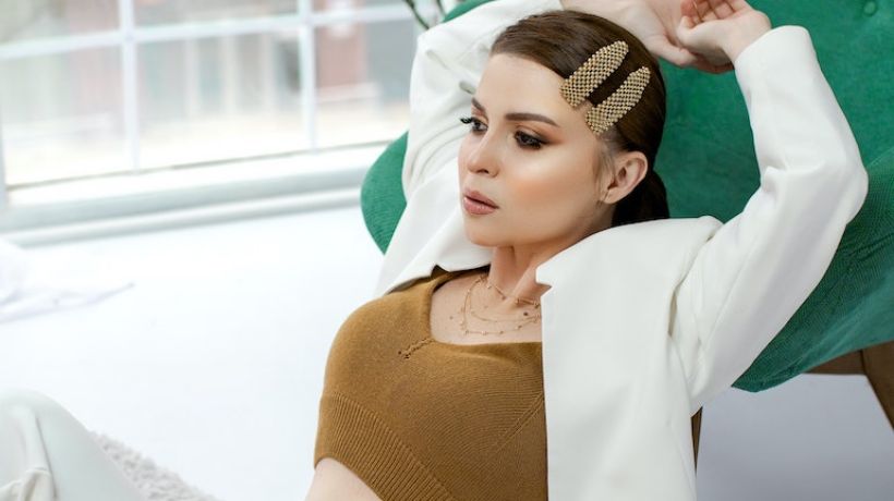 Skřipce a sponky do vlasů, žhavý trend a všestranný doplněk