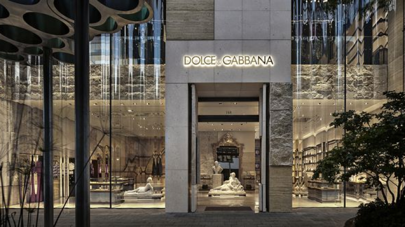 Obchod Dolce&amp;Gabbana v Miami na sebe bere podobu operního domu