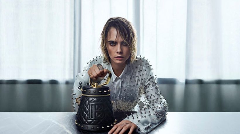 Nadčasové kabelky ze spolupráce Balmain a topmodelky Cary Delevingne jsou trendem i novodobou klasikou!