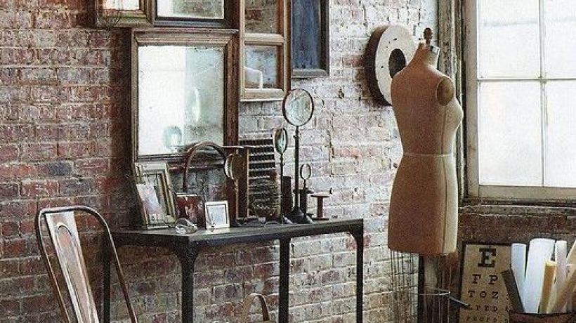 Designové kousky do interiéru: originální hrnečky, polštářky a dekorace