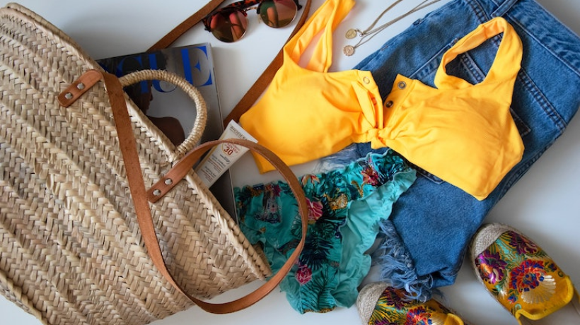 Co vám v létě nesmí v kabelce chybět: Máte těchto 6 věcí?