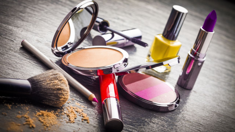 Inspirace: Triky, jak si doma zorganizovat kosmetiku