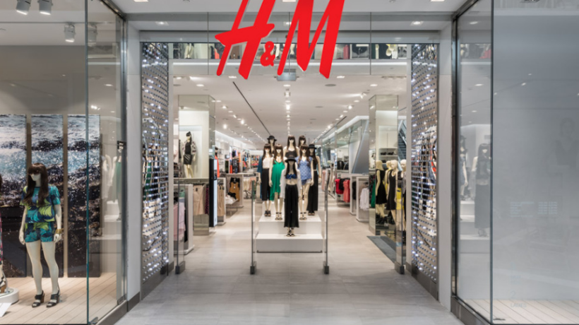 H&amp;M se nepovedlo prodat oblečení v hodnotě necelých 90 miliard korun