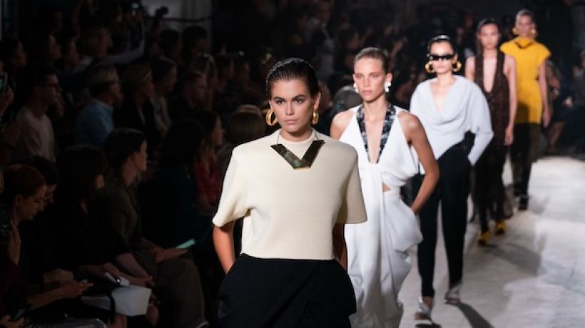 Síla ženské osobnosti v podání Proenza Schouler