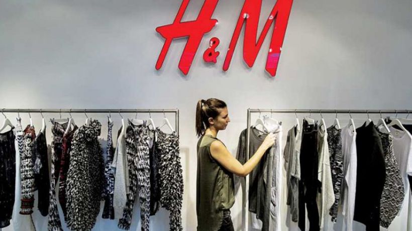 Stížnost zákaznice na Facebooku dohnala H&amp;M k zvětšování velikostí