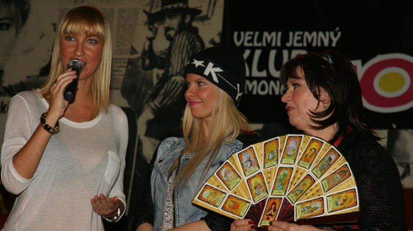 Helen Silvan pokřtila vlastní obrázkové karty