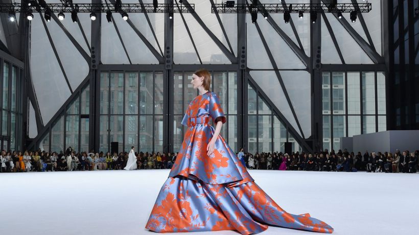 Kolekce Carolina Herrera na týdnu módy v New Yorku hrála všemi barvami