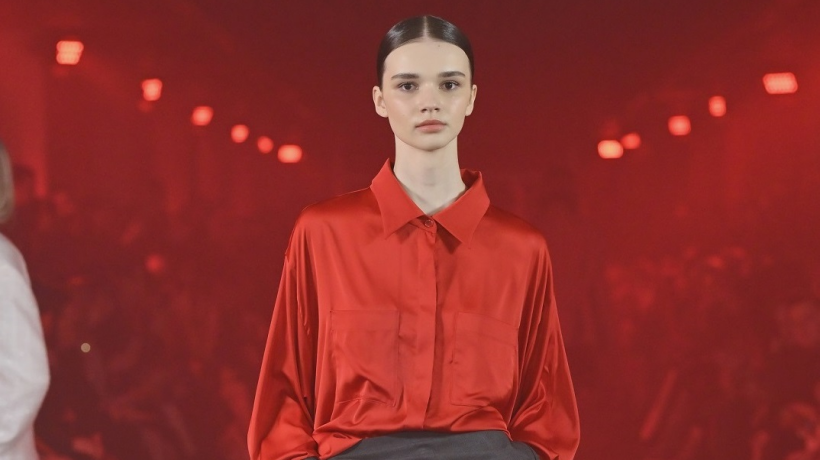 Michael Kováčik na Mercedes-Benz Prague Fashion Weeku představil kolekci plnou nadčasovosti a unisex módy