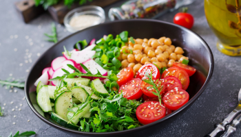 Letní saláty – inspirujte se netradičními recepty