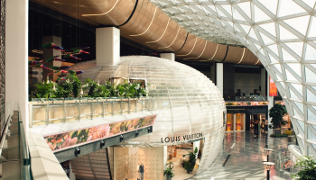 Louis Vuitton představuje svůj první letištní salónek. Ke spolupráci přizval uznávaného šéfkuchaře