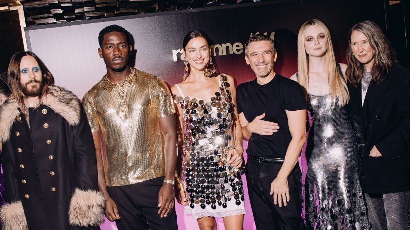 Cher, Elle Fanning, Iris Law a mnoho dalších oslavili spolupráci H&M a módního domu Rabanne