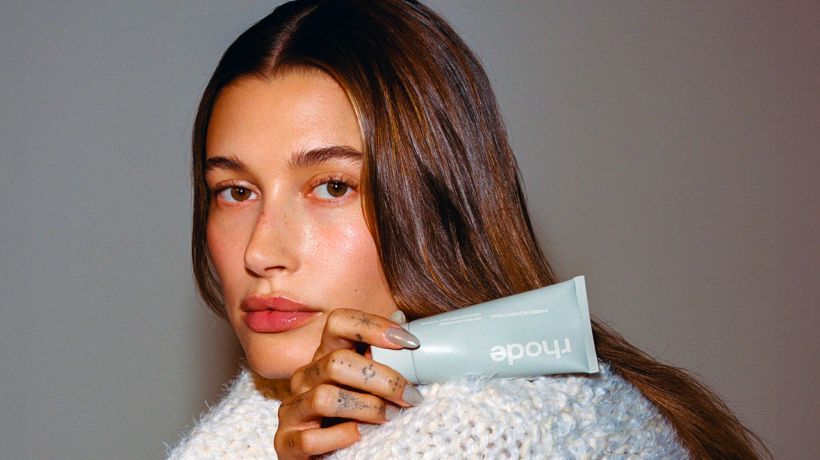 Hailey Bieber a její kosmetický svět Rhode. Stojí za to vyzkoušet všechny produkty?