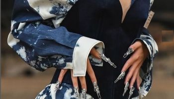 Jarní edice pražského fashion weeku v novém kabátu. Pojďte s námi nahlédnout, co nás čeká