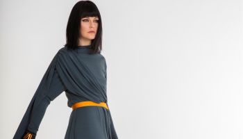 Mi fashion label v nové kolekci využívá hry s vázáním a rafinovanými střihy